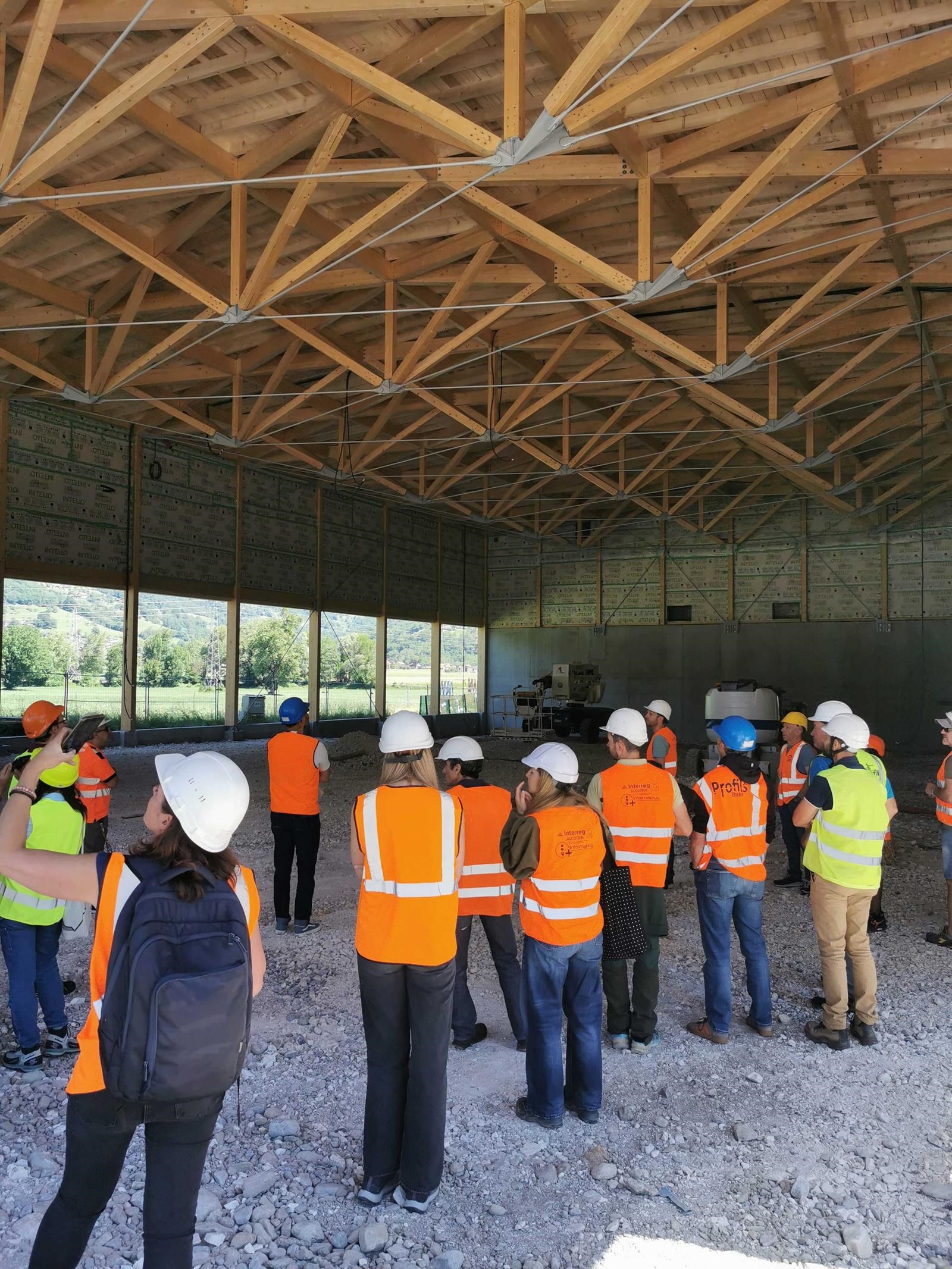 Retour sur la visite du chantier du complexe sportif de Faverges : un projet pensé à partir du bois local